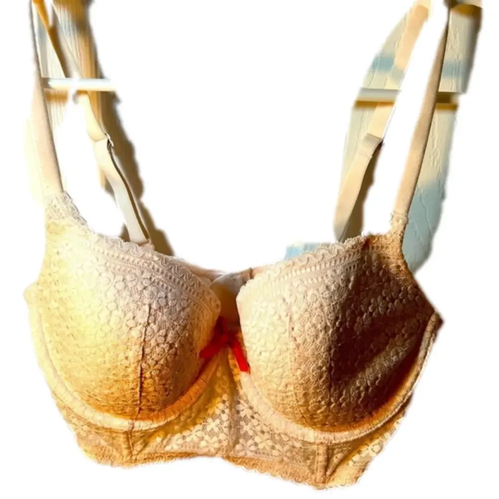 Victoria's Secret 34D Lined Demi Bra - Picture 1 of 5